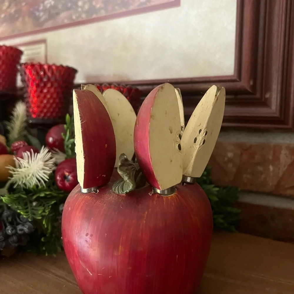 Rare Vintage 1970’s Set of 6 Cheese/Butter Stainless Steel knives Apple holder⚡